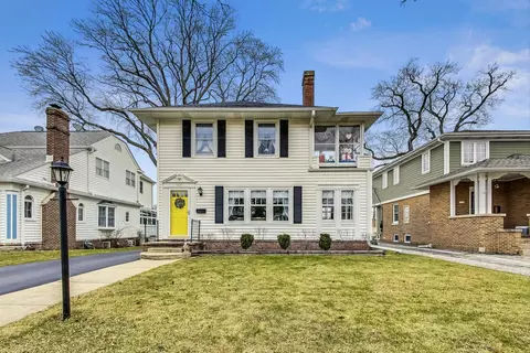 1105 Jeannette St, Des Plaines, IL 60016
