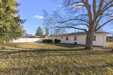 Exterior - 536 E 2nd St, Lockport, IL 60441 photo 6 of 12