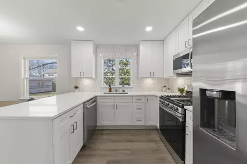 Kitchen - 536 E 2nd St, Lockport, IL 60441 photo 6 of 6