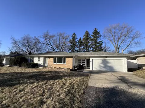 Exterior - 536 E 2nd St, Lockport, IL 60441 photo 12 of 12