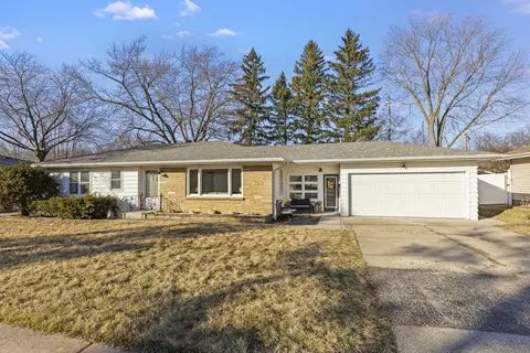 Exterior - 536 E 2nd St, Lockport, IL 60441 photo 5 of 12