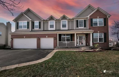 2583 W Birch Dr, Round Lake, IL 60073