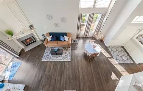 Living - 1 Waterfront Ct, Algonquin, IL 60102 photo 6 of 11