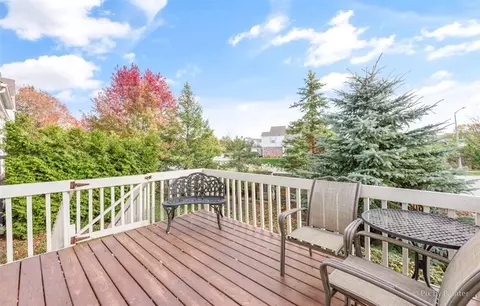 Exterior - 1 Waterfront Ct, Algonquin, IL 60102 photo 9 of 15