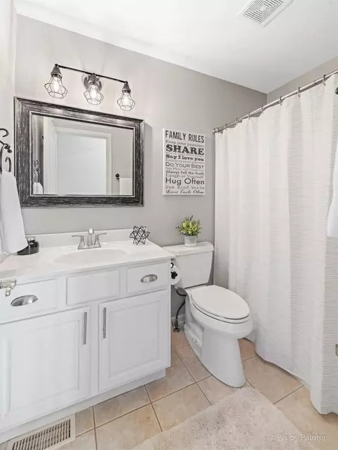 Bath - 1 Waterfront Ct, Algonquin, IL 60102 photo 3 of 4