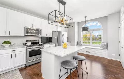 Kitchen - 1 Waterfront Ct, Algonquin, IL 60102 photo 1 of 3