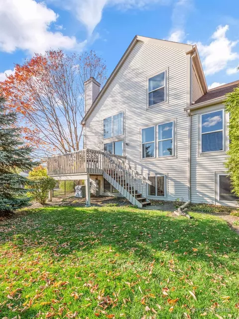 Exterior - 1 Waterfront Ct, Algonquin, IL 60102 photo 10 of 15