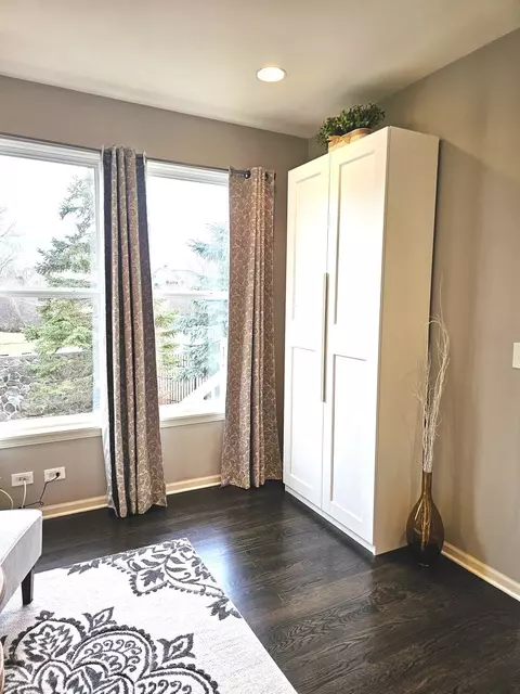 Bedroom - 1 Waterfront Ct, Algonquin, IL 60102 photo 1 of 9