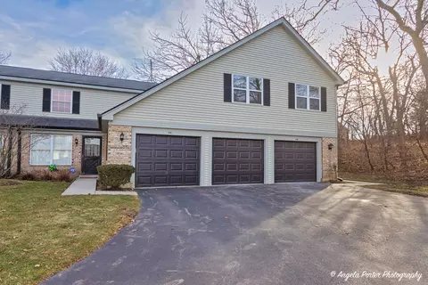 46 Linden Ct, Cary, IL 60013