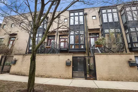 1705 W Diversey Pkwy, Chicago, IL 60614