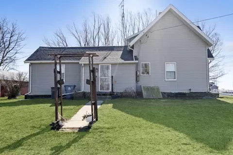 1274 Whitney Rd, Amboy, IL 61310