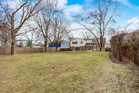Exterior - 3610 Maple Leaf Dr, Glenview, IL 60026 photo 8 of 8