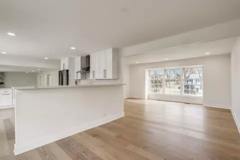 Living - 3610 Maple Leaf Dr, Glenview, IL 60026 photo 3 of 7