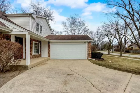 Exterior - 3610 Maple Leaf Dr, Glenview, IL 60026 photo 3 of 8