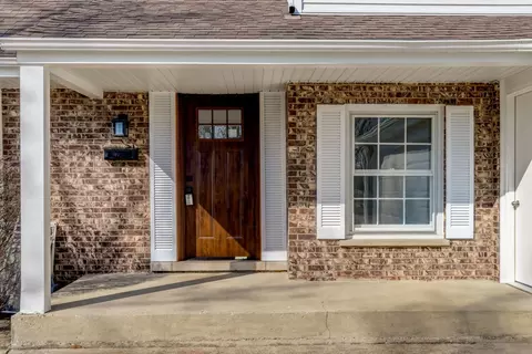Exterior - 3610 Maple Leaf Dr, Glenview, IL 60026 photo 4 of 8