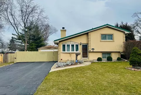 539 S Lincoln St, Addison, IL 60101