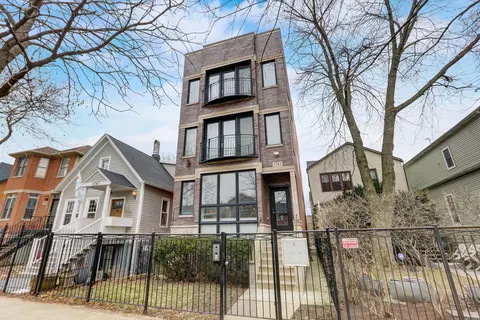 1743 N Washtenaw Ave #2, Chicago, IL 60647