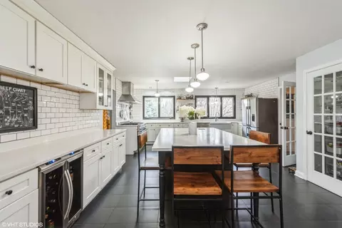 Kitchen - 6208 Katmai Trl, Mchenry, IL 60050 photo 2 of 3