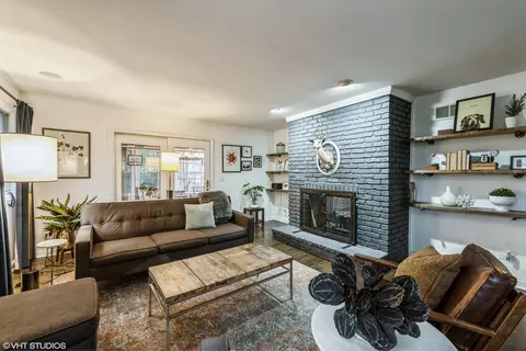 Living - 6208 Katmai Trl, Mchenry, IL 60050 photo 1 of 4