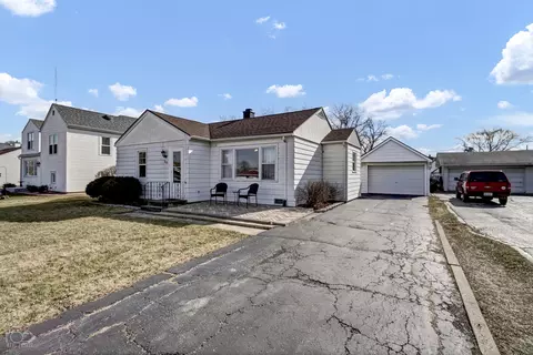 Exterior - 7419 W 75th St, Bridgeview, IL 60455 photo 8 of 11