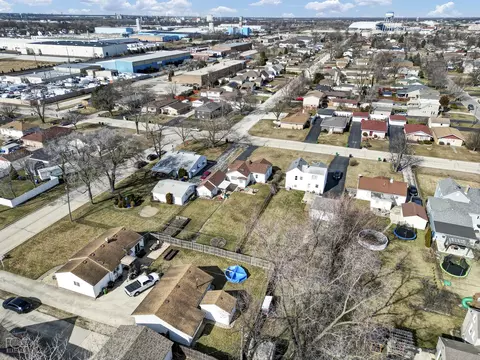 View/Area - 7419 W 75th St, Bridgeview, IL 60455 photo 3 of 6
