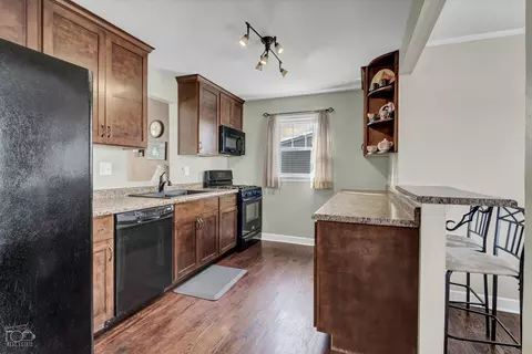 Kitchen - 7419 W 75th St, Bridgeview, IL 60455 photo 2 of 2