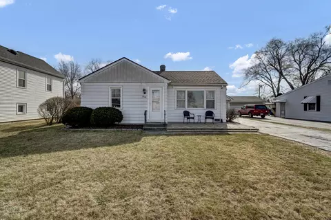 7419 W 75th St, Bridgeview, IL 60455