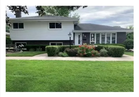 601 Laramie Ave, Wilmette, IL 60091