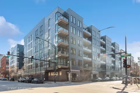 35 N Aberdeen St #PHN, Chicago, IL 60607