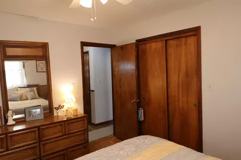 Bedroom - 515 E Mann St, Gilman, IL 60938 photo 4 of 5