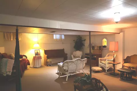 Living - 515 E Mann St, Gilman, IL 60938 photo 7 of 7