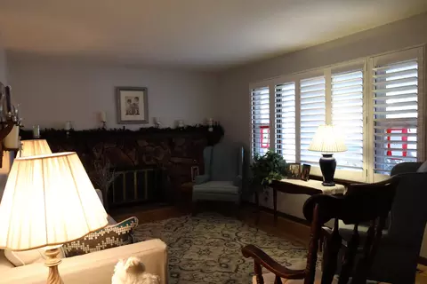 Living - 515 E Mann St, Gilman, IL 60938 photo 3 of 7