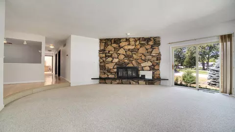 403 Birch Ln, Dixon, IL 61021 photo 8