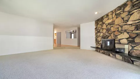 403 Birch Ln, Dixon, IL 61021 photo 9