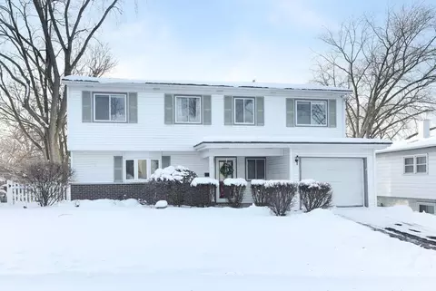 1378 Leslie Ln, Glendale Heights, IL 60139