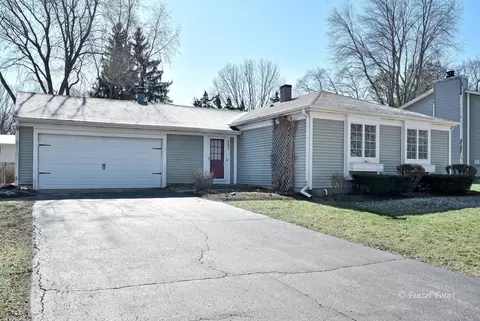 751 Merrimac St, Cary, IL 60013