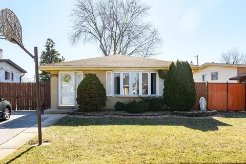 4519 W Howdy Ln, Alsip, IL 60803