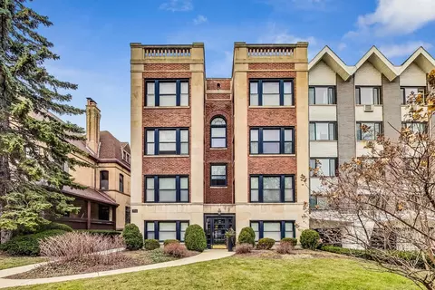 552 W Deming Pl #1, Chicago, IL 60614