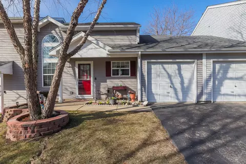 3127 Debra Dr, Island Lake, IL 60042