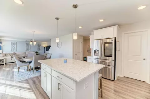 Kitchen - 13518 Arborview Cir, Plainfield, IL 60585 photo 4 of 5