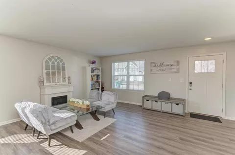 Living - 13518 Arborview Cir, Plainfield, IL 60585 photo 1 of 9