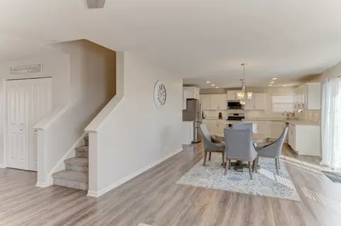 Dining - 13518 Arborview Cir, Plainfield, IL 60585 photo 4 of 6