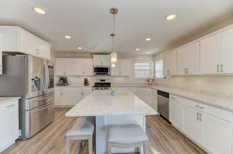 Kitchen - 13518 Arborview Cir, Plainfield, IL 60585 photo 1 of 5