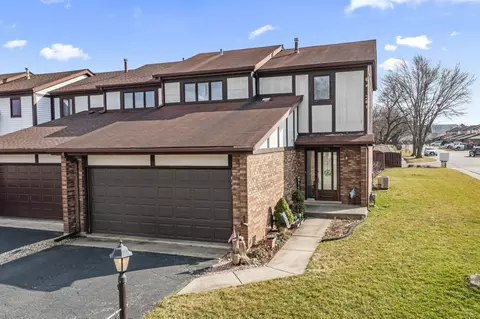 7881 Sheffield Dr, Palos Hills, IL 60465
