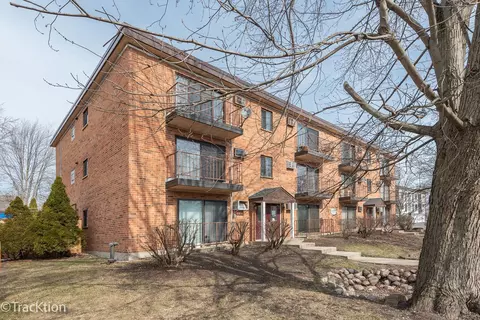 724 Warren Ave #202, Downers Grove, IL 60515
