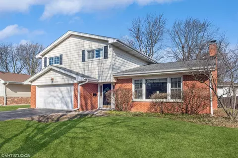 2008 E Fremont Ct, Arlington Heights, IL 60004