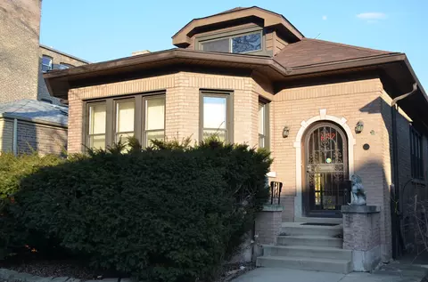 6247 N Rockwell St, Chicago, IL 60659