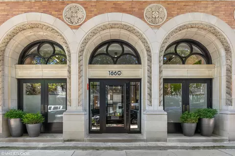 1660 N Hudson Ave #2M, Chicago, IL 60614