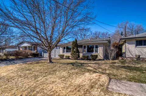 Exterior - 16102 Forest Ave, Oak Forest, IL 60452 photo 3 of 7