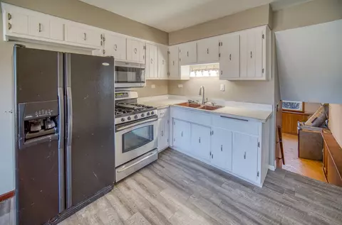 Kitchen - 16102 Forest Ave, Oak Forest, IL 60452 photo 2 of 2
